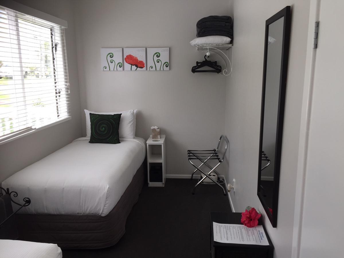Hotel Kiwi House Waiheke à Oneroa Extérieur photo